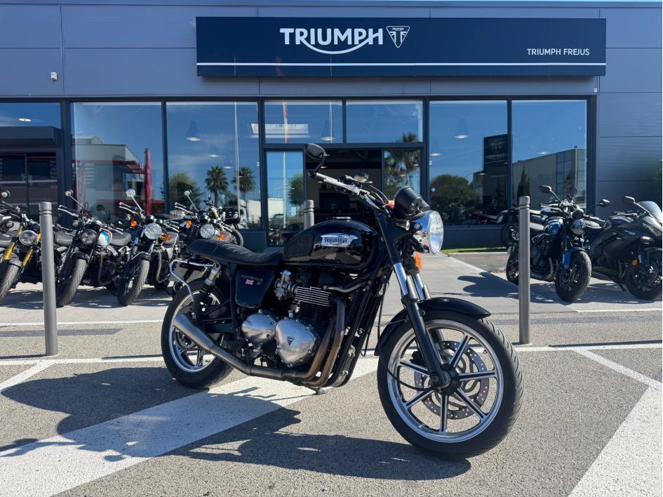 TRIUMPH BONNEVILLE 865 SE