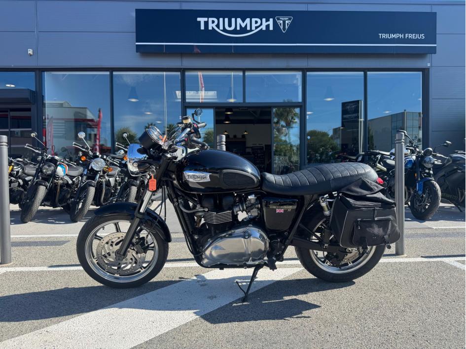 TRIUMPH BONNEVILLE 865 SE