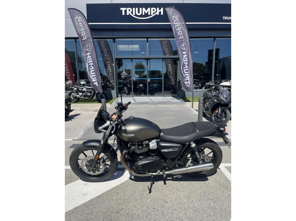TRIUMPH STREET TWIN  900