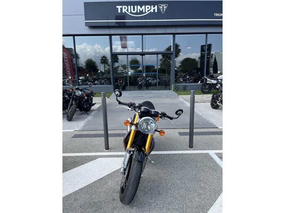 TRIUMPH THRUXTON 1200 RS