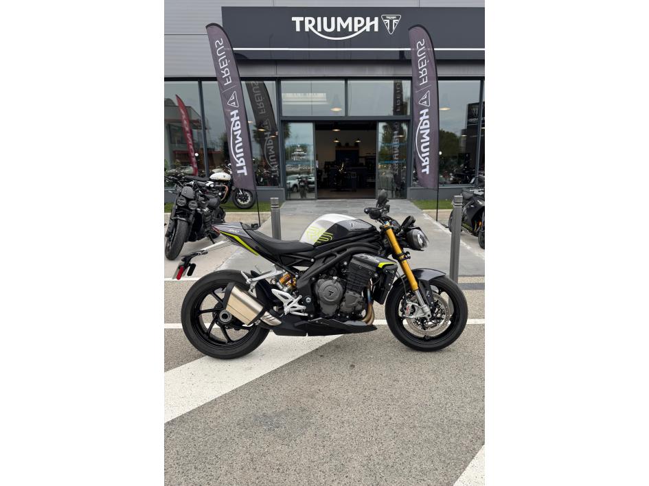 TRIUMPH SPEED TRIPLE 1200 RS