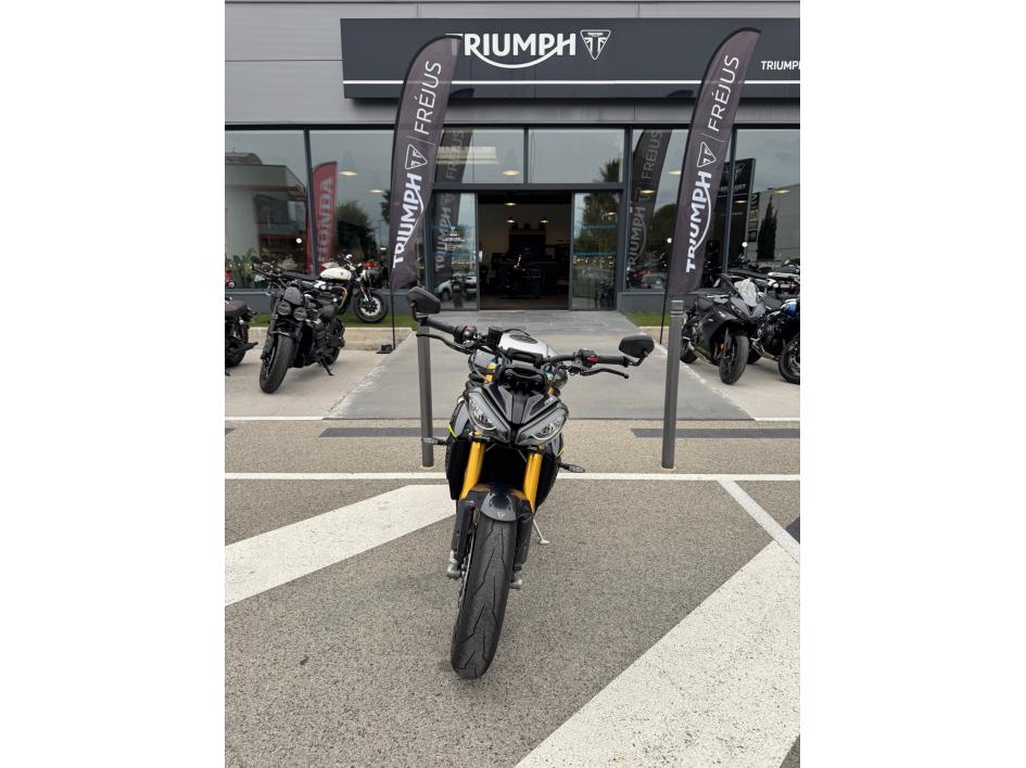 TRIUMPH SPEED TRIPLE 1200 RS